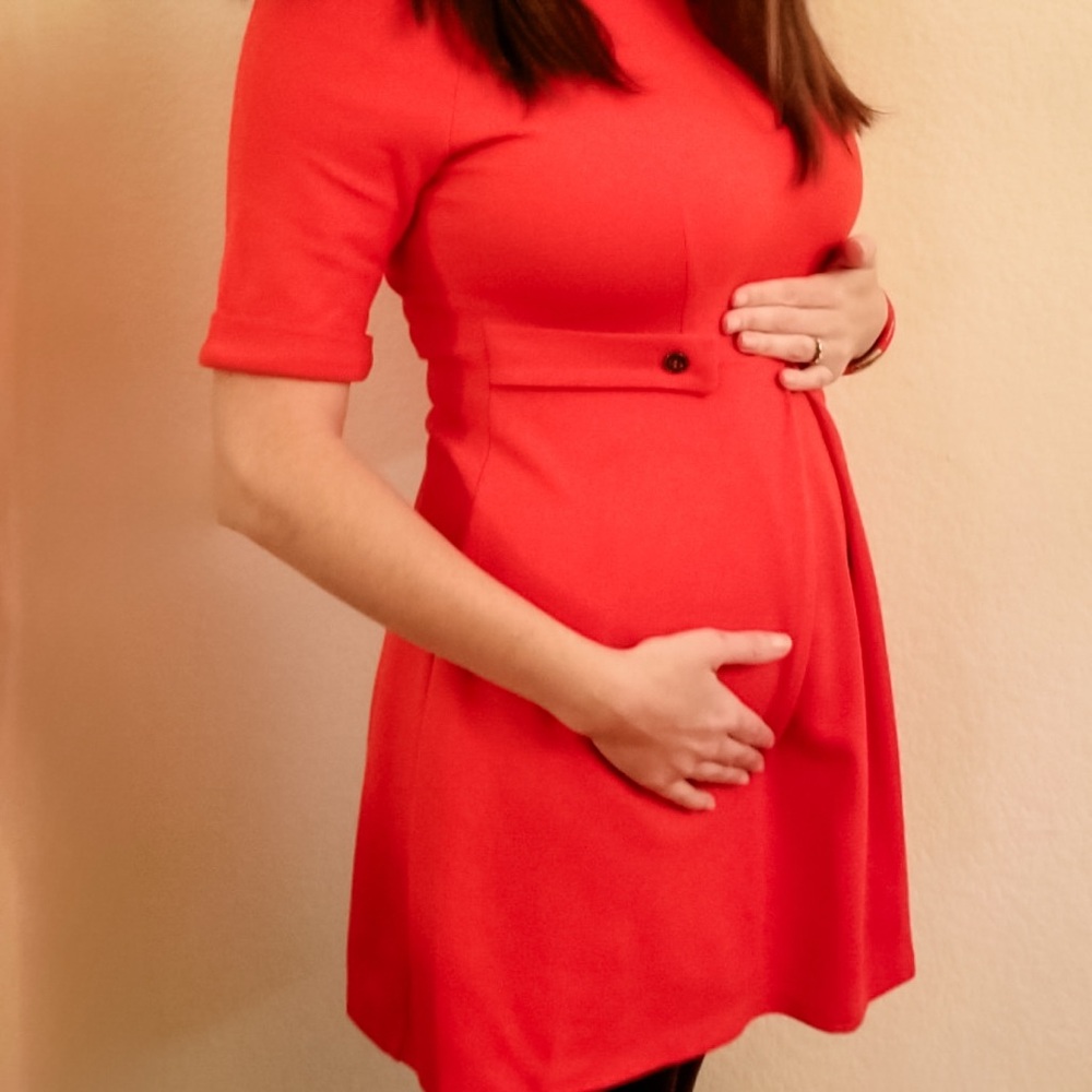 Isabella Oliver Maternity Short Sleeve Cree Neck Cinched-Waist Knit Top